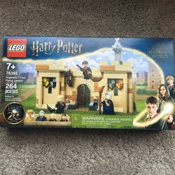 LEGO HARRY POTTER HOGWARTS FIRST FLYING LESSON 76395 - NEW