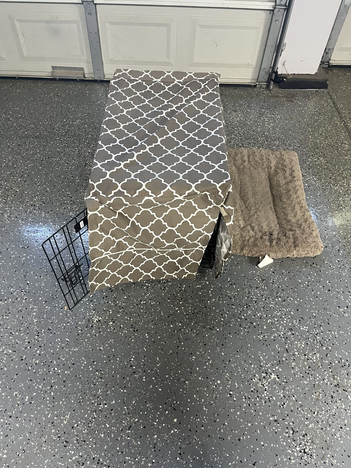 Dog kennel with cover and pad