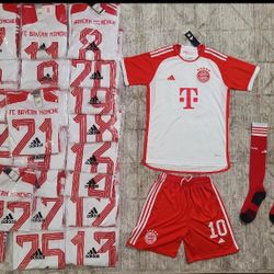  Soccer uniforms uniformes de fútbol full kits conjuntos completos playeras playera o fútbol Set includes 👇you can pick up in Santa Ana ca  or I can 