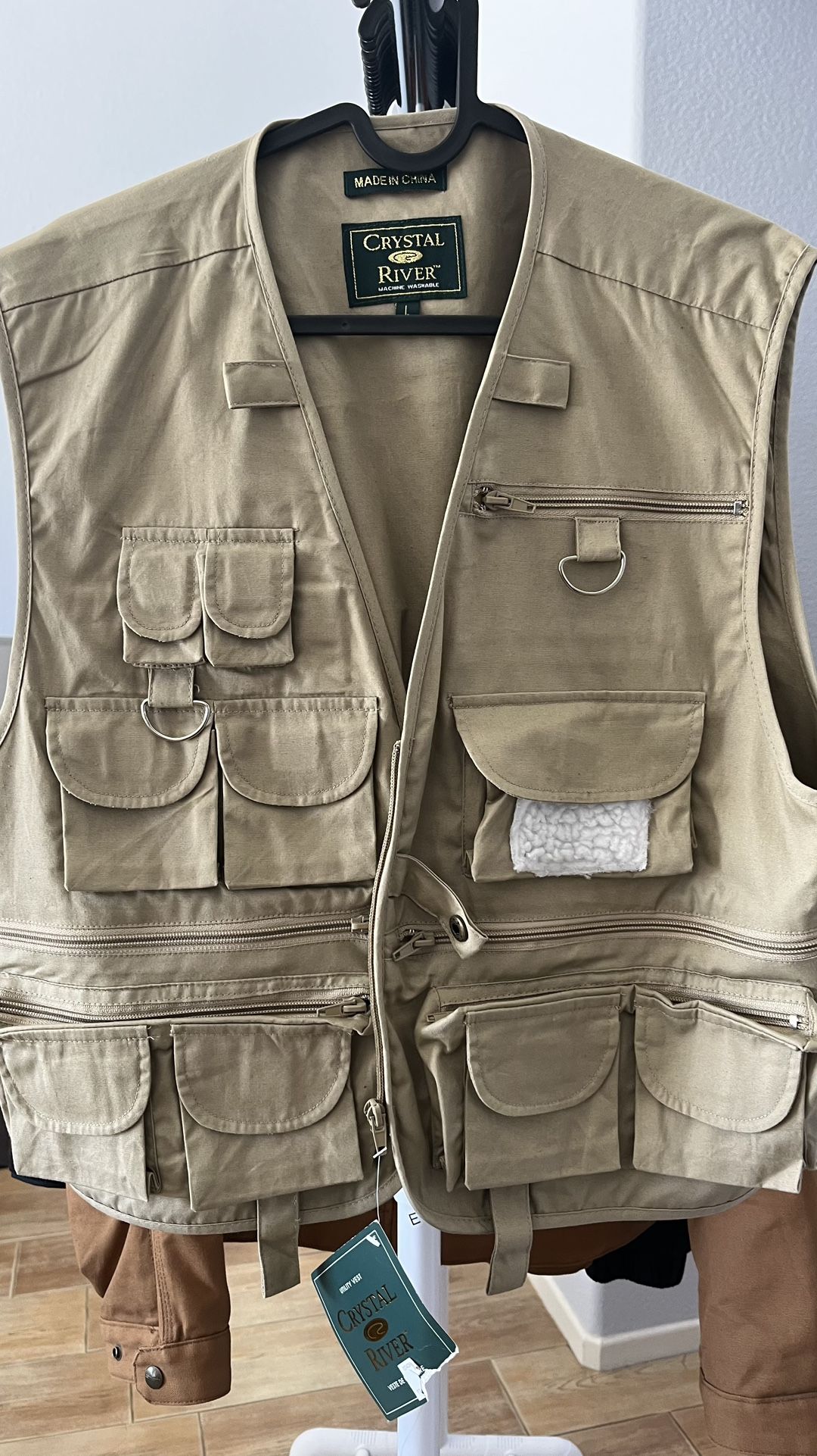 New With Tags Fishing Utility Vest $15