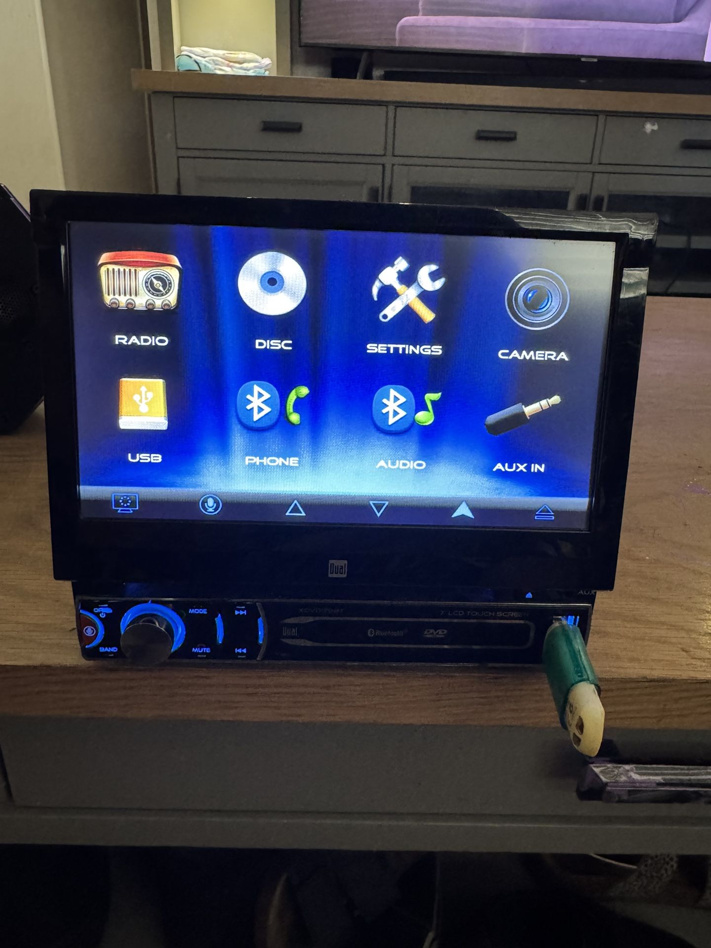 Indash 7" Flip Out Stereo