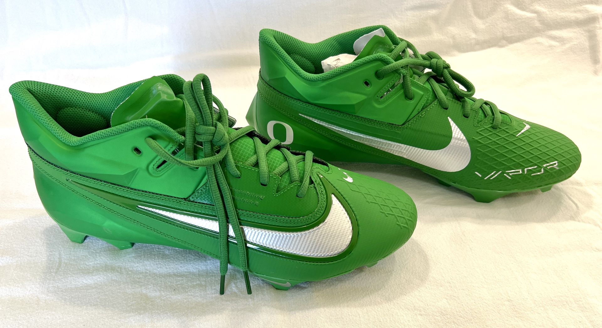 Team Issue Oregon Ducks Football Cleats New