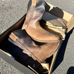 Irish Settler Boots Size 13