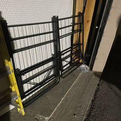 🌹2 METAL BASES- FOR QUEEN  MATRESS  $100 X BOTH🌹