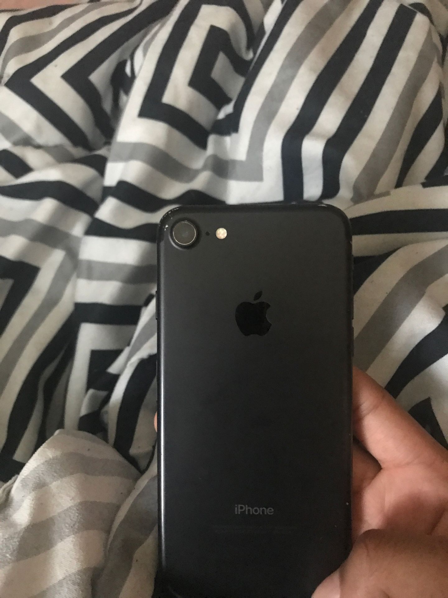 Perfectly fine iPhone 7 unlocked with any carrier