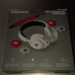 SteelSeries Exclusive Nova 7 Headset with Booster Pack: USB-C Wireless Bluetooth