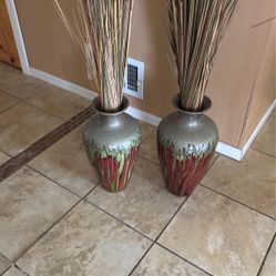 Home Decor/ Two Matching Vases W/ Dried Grass