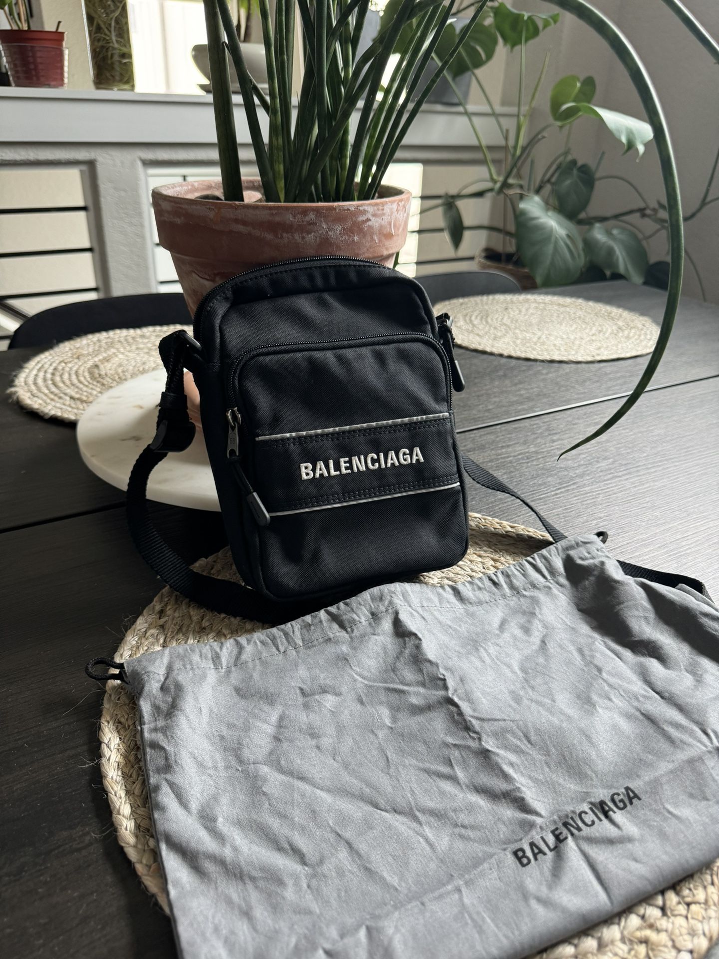 balenciaga sport messenger bag