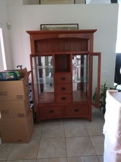 Entry Way Hutch Or Curio Cabnit