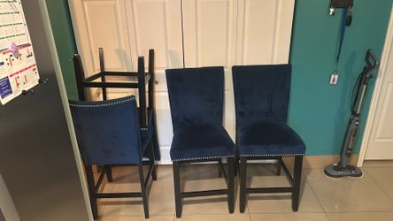 Set of 4 chairs