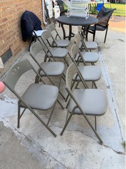 Set of 8 cosco foldin lg chairs
