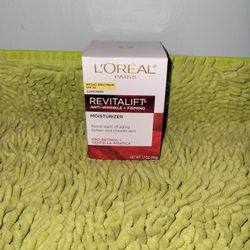 Loreal Paris Moisturizer 1.7oz