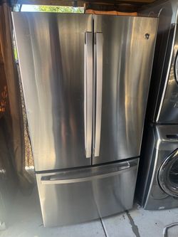 Ge fridge 36x27x68