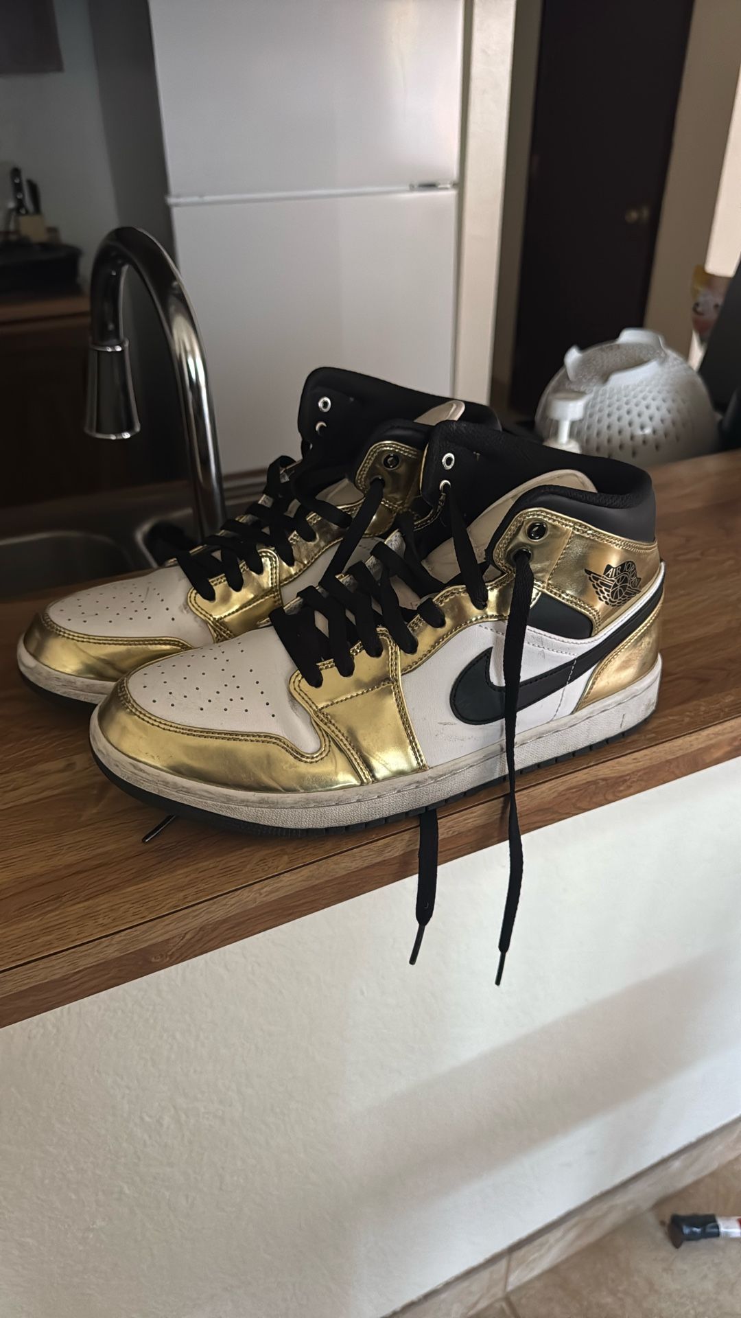 Air Jordan Mids