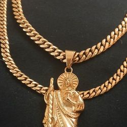 14k Gold Chain Set With Pendant 