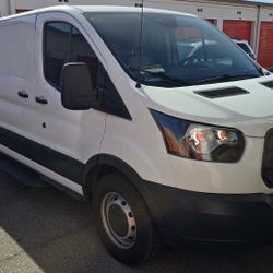 2017 Ford Tranist 150 Ext Low Roof