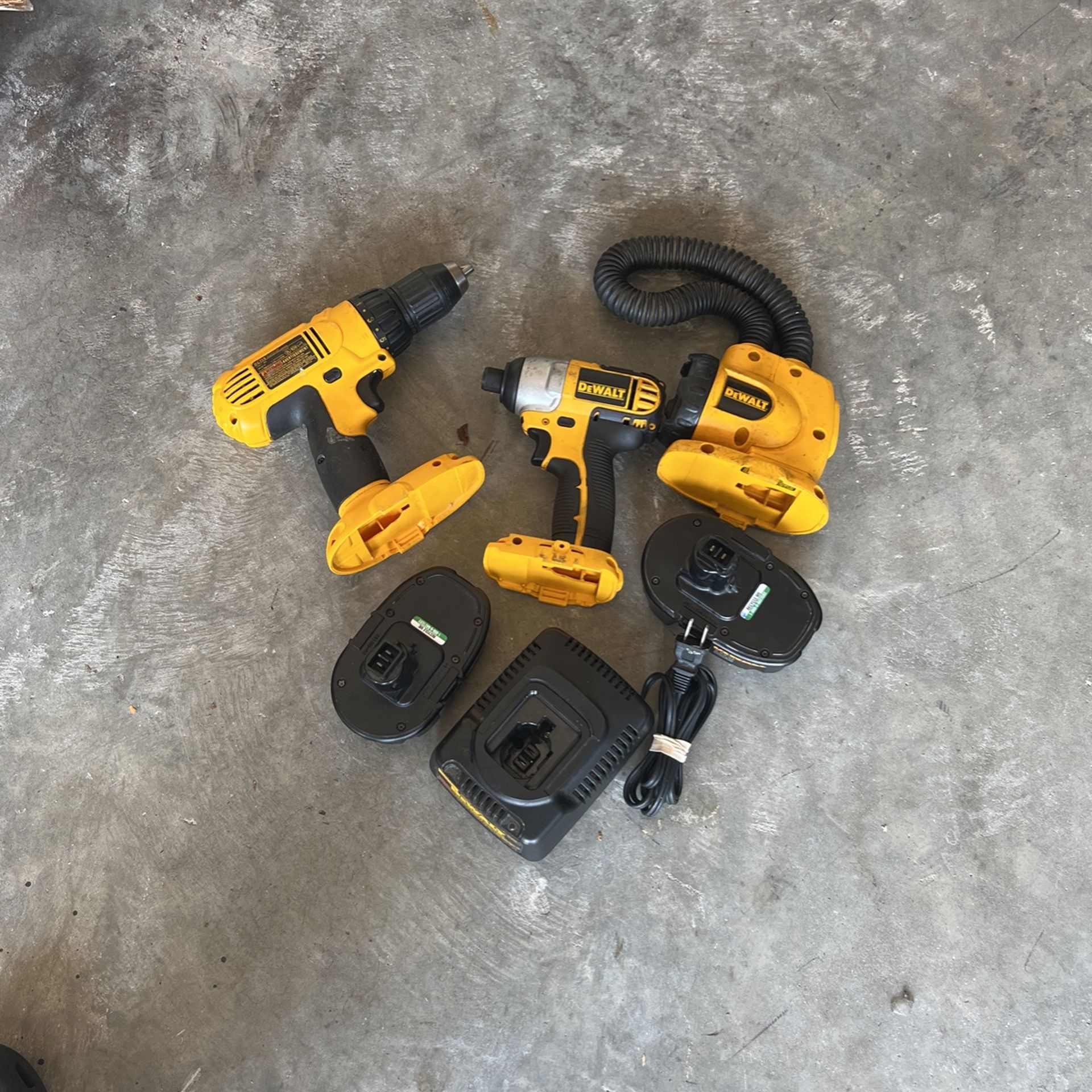 Dewalt Drill /Drive 18v/Dewalt Impact 18v /Dewalt Working Light 18v/ 2 Battery And Charger