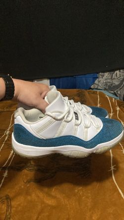 Jordan’s 11 Retro Navy Blue Snakeskin size 12