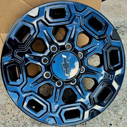 2026 CHEVY SILVERADO 2500 RIMS OEM NEW.......( 
8 LUG )