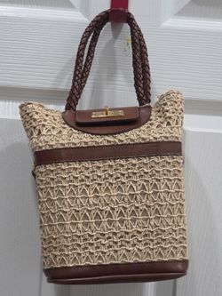 Elegant woven straw Tote bag. Color ,Brown. New