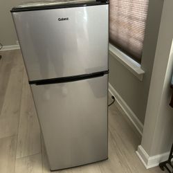 Galanz mini fridge - Please READ ALL