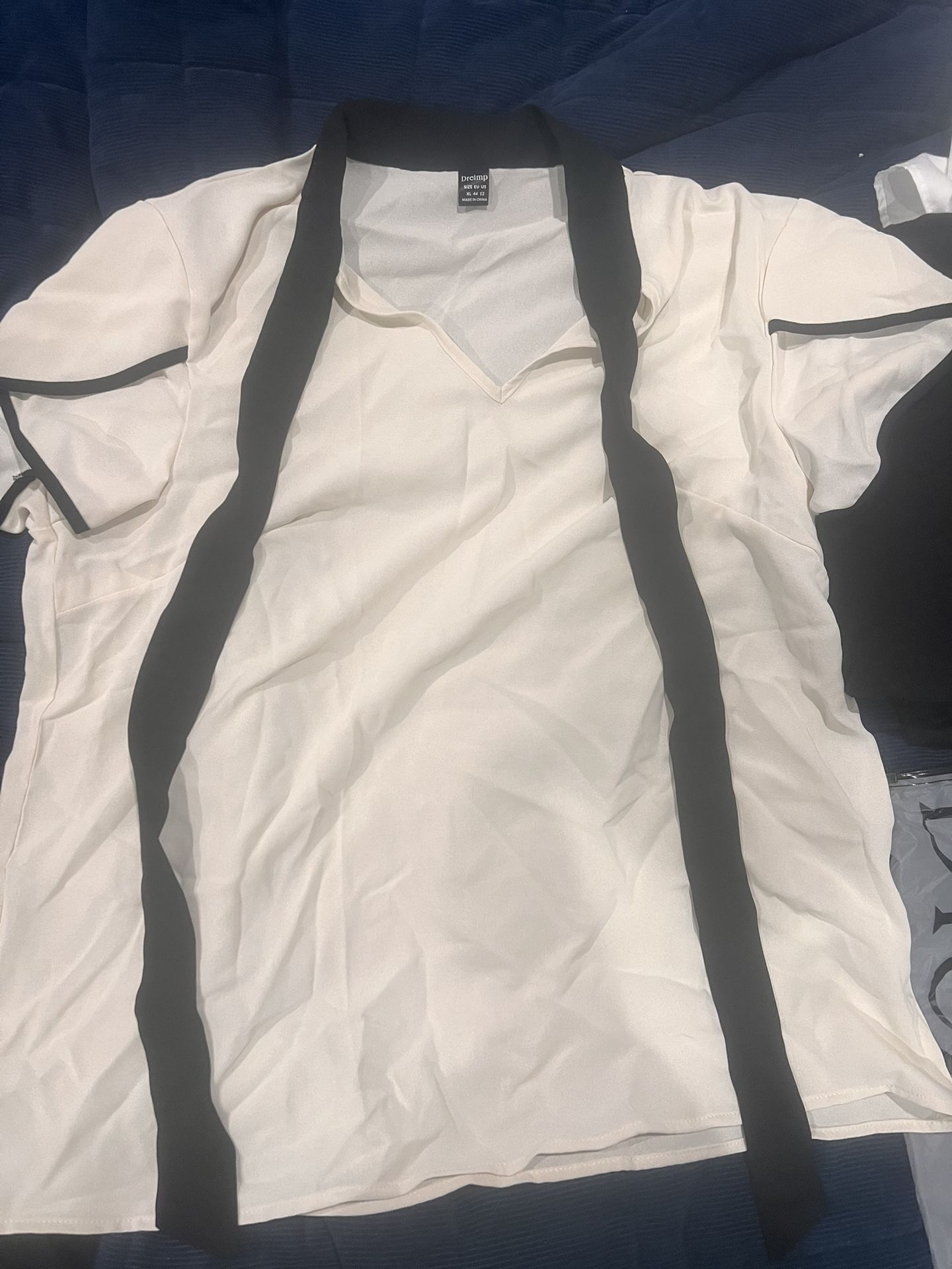 Woman’s Dress Shirt Size Xl