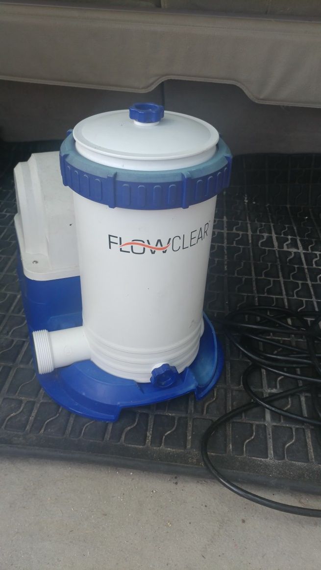 Pool filter. $30. Used for 1 month. Bought a sand filter. No need for this one.