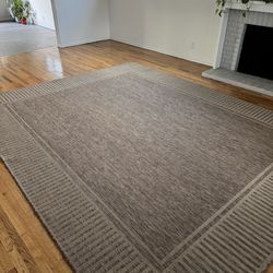 Indoor Outdoor 9.6 x 12 Rug