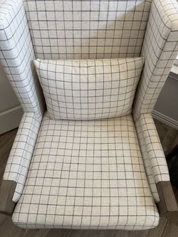 Accent Chairs