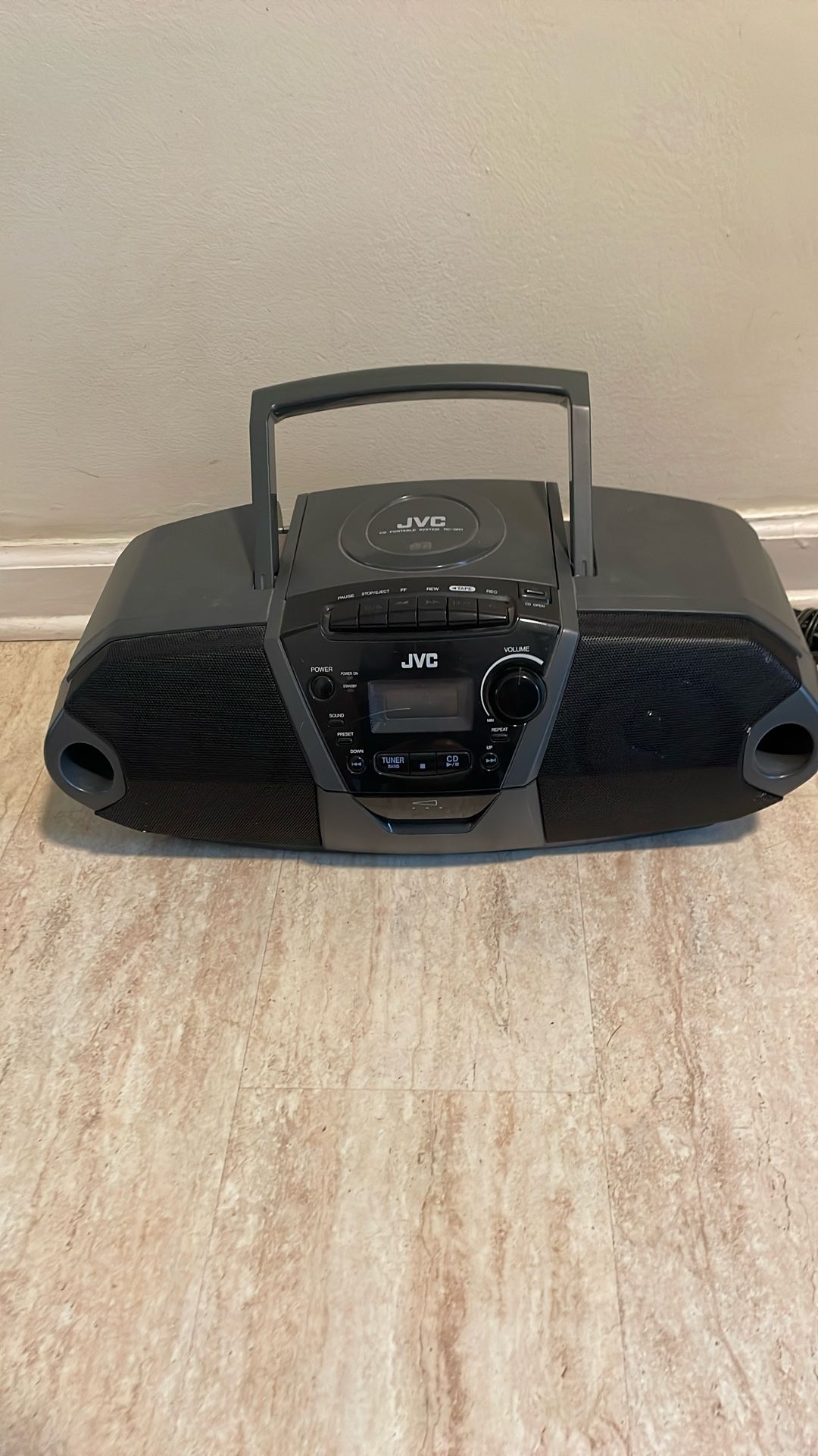 JVC  Portable CD/ Radio