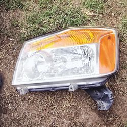 Nissan Titan Right headlight