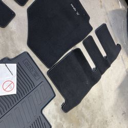 Nasaan Car Mats