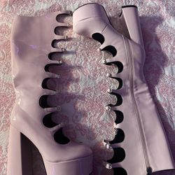 Brand New Unworn Size 7 pink boots for sale!