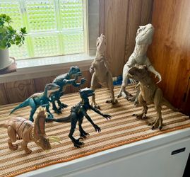 7 Dinosaurs