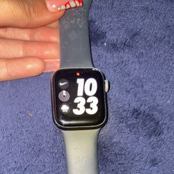 Apple Watch SE