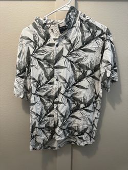 Used Men’s S/S button down polo