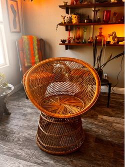 Vintage rattan/wicker peacock chair