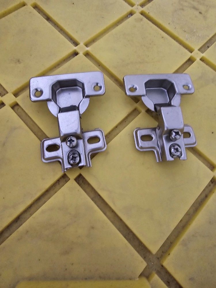 Door hinges (soft closes)