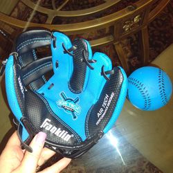 Franklin Air Tech Baseball Glove For Small Child, With Ball