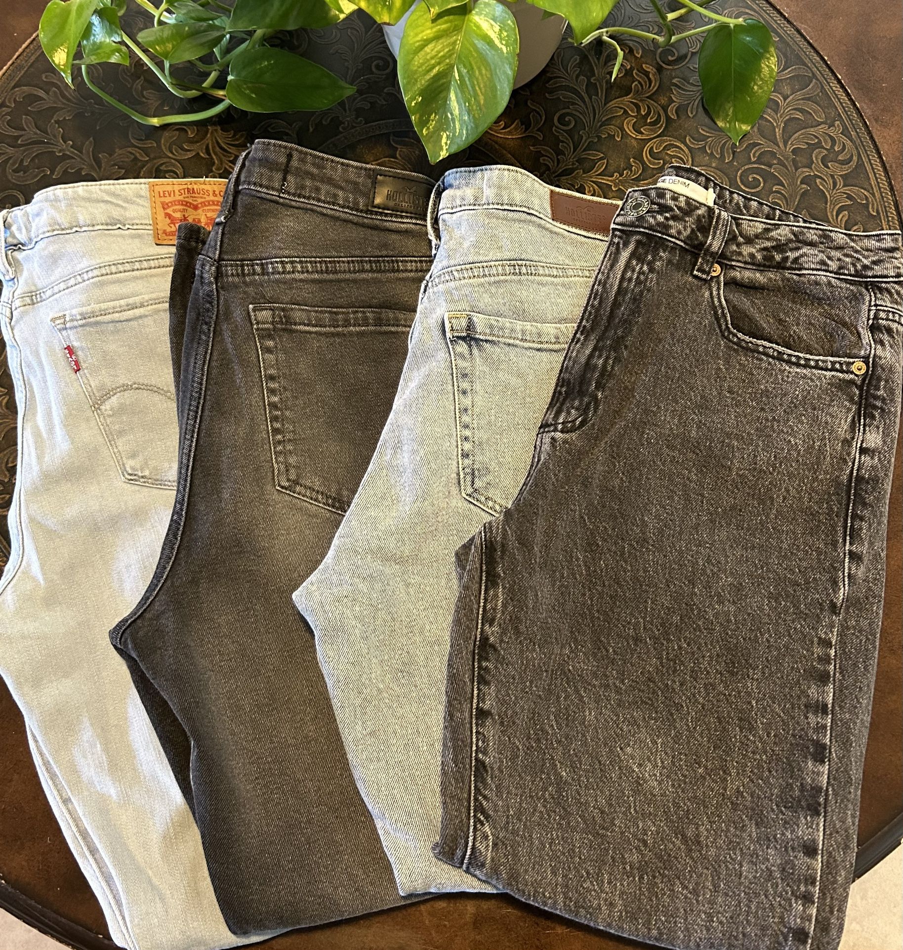 Jeans