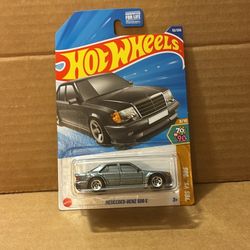 Hot Wheels Mercedes-Benz 500 E (Milwaukie,OR)