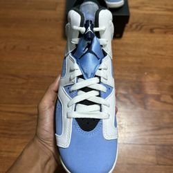 Air Jordan 6 Retro (GS) Size 6y/7.5W