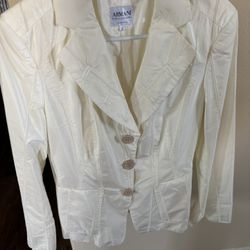 Women’s White Blazer