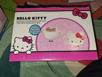 Hello Kitty Sculpted Ceramic Mug 18 oz