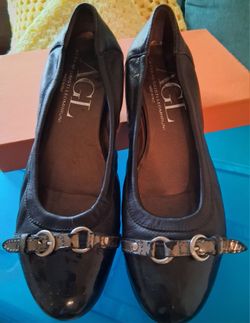 2 Pairs of Shoes