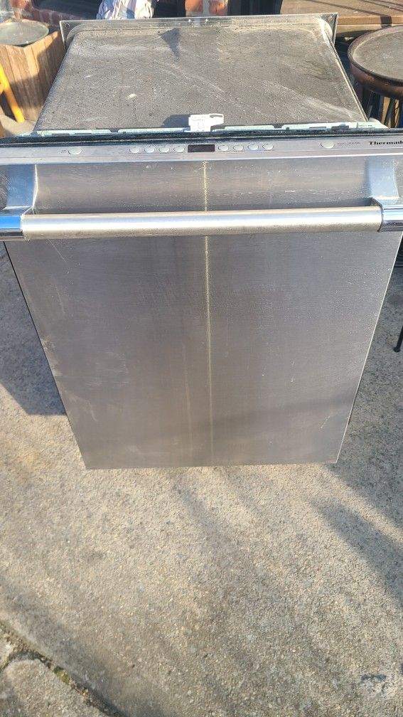 Dishwasher And Microwave