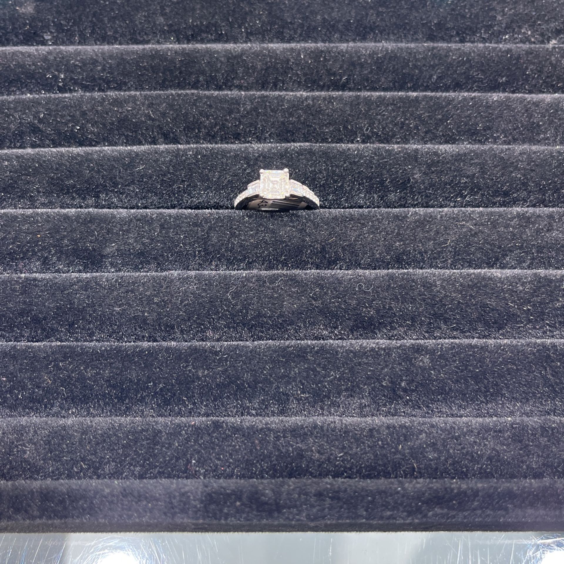 14kt White Gold VS2 Engagement Ring