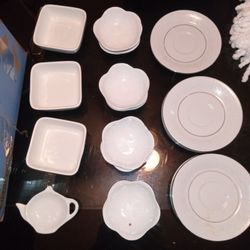 White Plates 