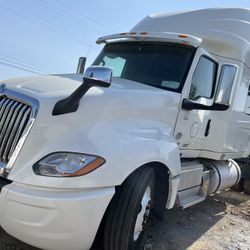 2019 International LT Cummins Engine 