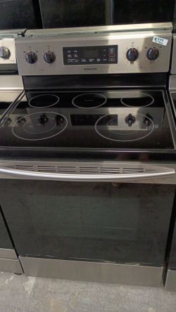 Samsung electric glass top stove with warranty delivery available fee depends on address 🏠🛣️🛻